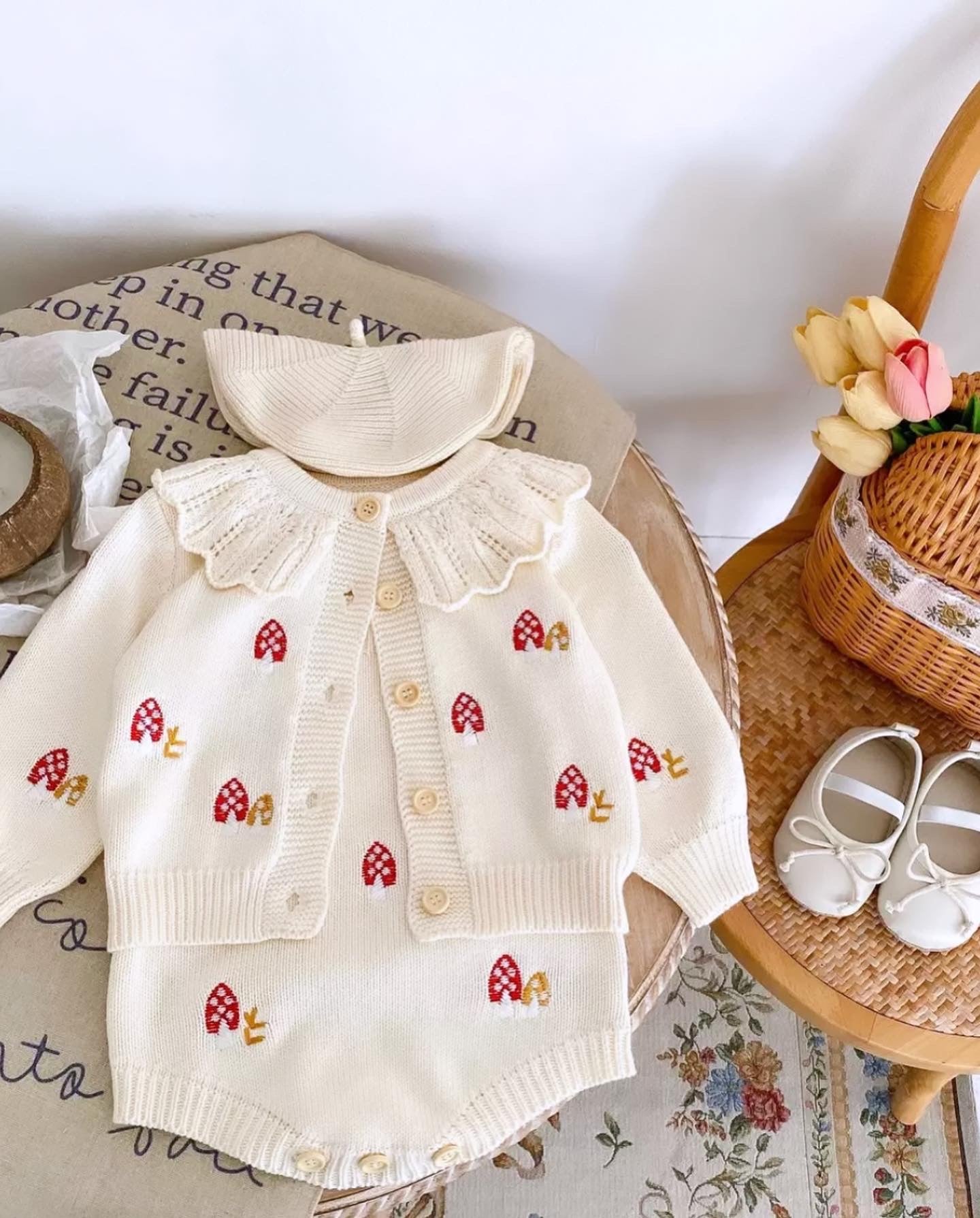 Baby girl’s knitted sweater set